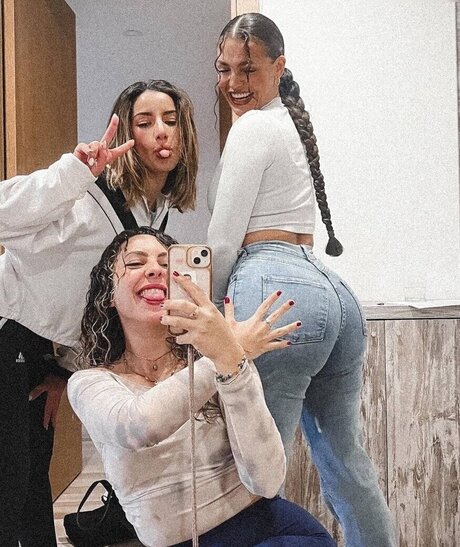 ポルノオンリーファンズ 無料セクシー 画像