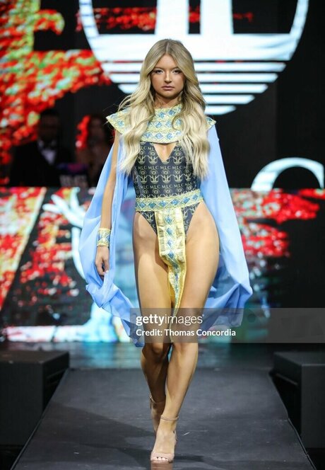 太ったお母さんオンリーファンズ HD 画像