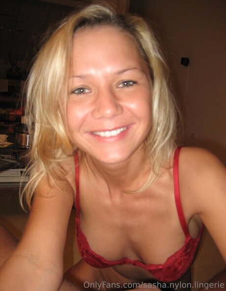 タンオンリーファン 無料ヌード 写真