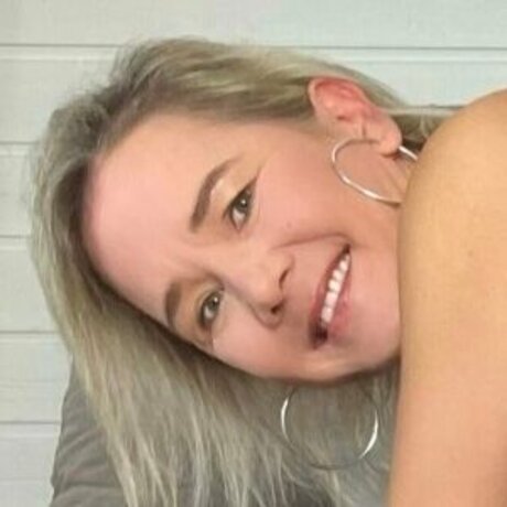 フェイシャルオンリーファンズ 無料ヌード ギャラリー