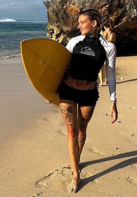 オンリーファンズを崇拝する ヌード 写真