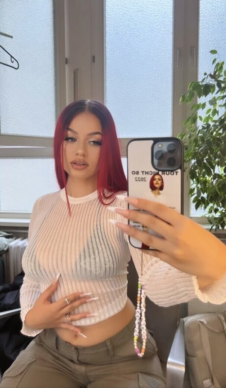 乳首 オンリーファンズ ホットヌード 写真