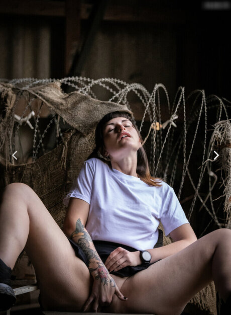 アンバー・オンリーファンズ 無料裸 ギャラリー