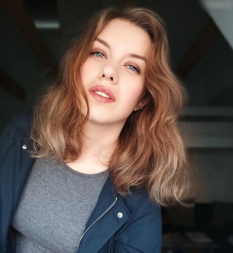 FormulaLena 美しいモデル 写真