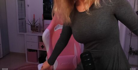 FormulaLena 完璧な女優 画像