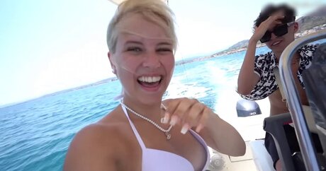 Tガールオンリーファン 無料アダルト 画像