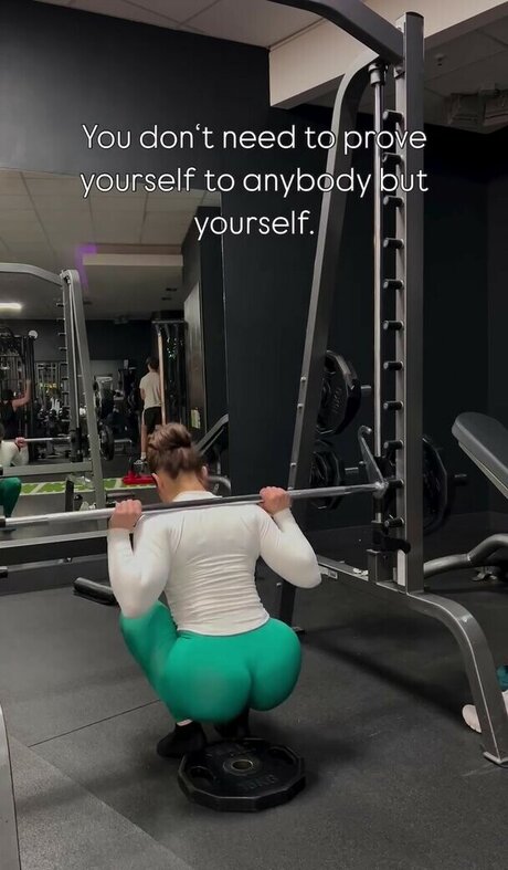 Leona Maronn 裸の女優 写真