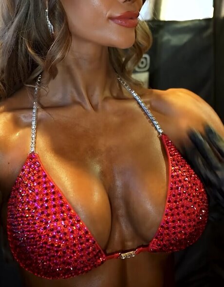 Camilla Nkenke アートスター 写真