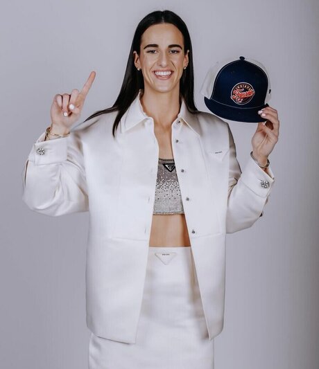 ベビーシッターオンリーファンズ 美しいヌード 写真