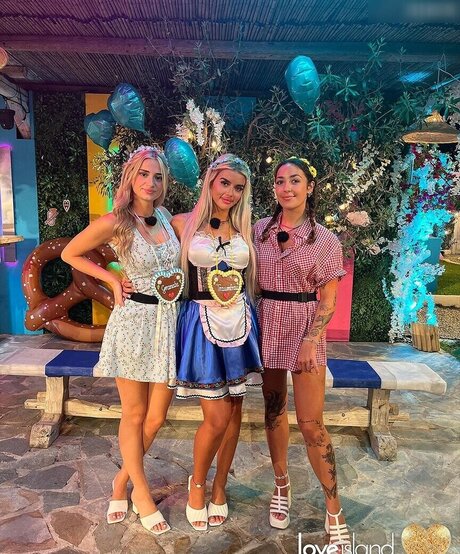 いちごミルクオンリーファンズ HD 写真