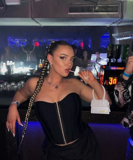 フィットネス熟女オンリーファンズ 美しいポルノ 画像