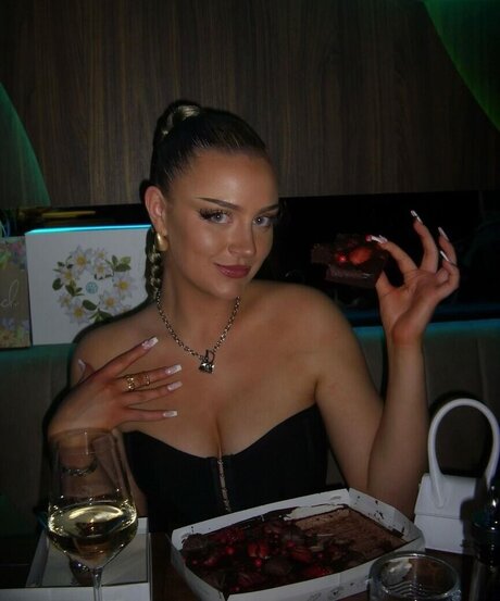 Michelle Knaub ポルノスター 裸 写真