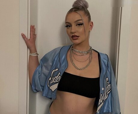 Michelle Knaub スター ヌード ギャラリー