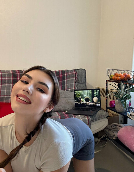 AnnaSavana ホットなポルノスター 写真