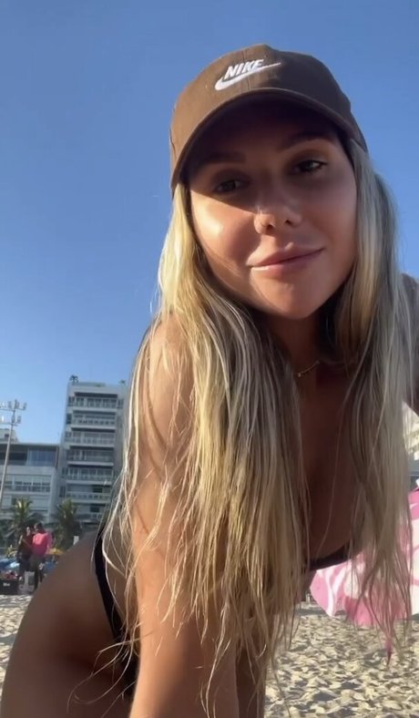 Carol Portaluppi 裸の女優 写真