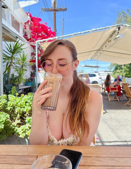 Kari Keone アダルトスター 画像