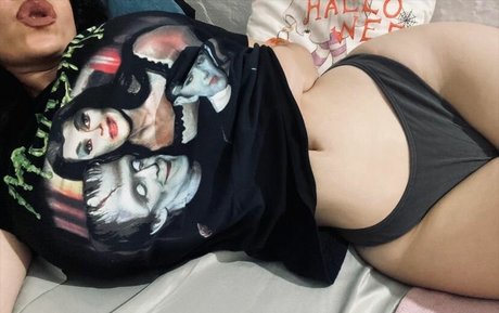 プッシー尻オンリーファンズ ヌード 写真