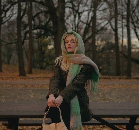 Emily Alyn Lind ポルノスター 素敵 画像