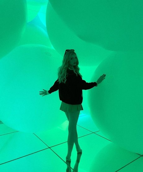 赤毛の痩せたオンリーファンズ えろた 写真