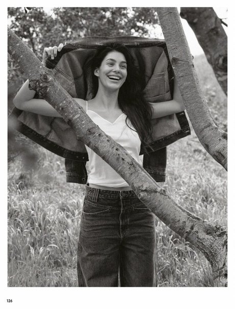 角質の女の子オンリーファンズ アダルト 写真