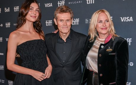 シャワー3P オンリーファンズ エロチック 画像