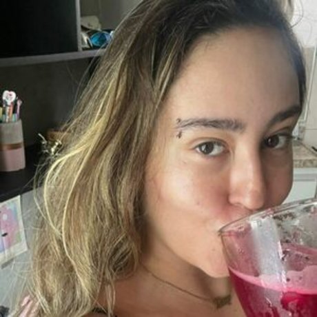 イギリスのおばあちゃんオンリーファンズ 裸 画像