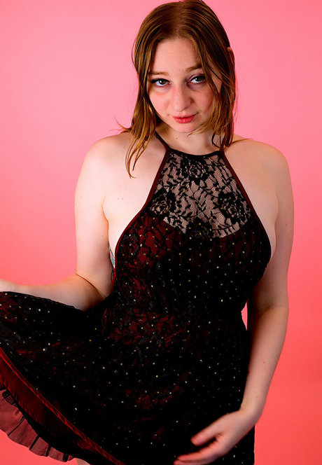 痩せた黒人ティーンオンリーファンズ セクシーヌード ギャラリー