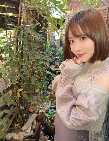 大学のアジア人オンリーファンズ 無料裸 画像