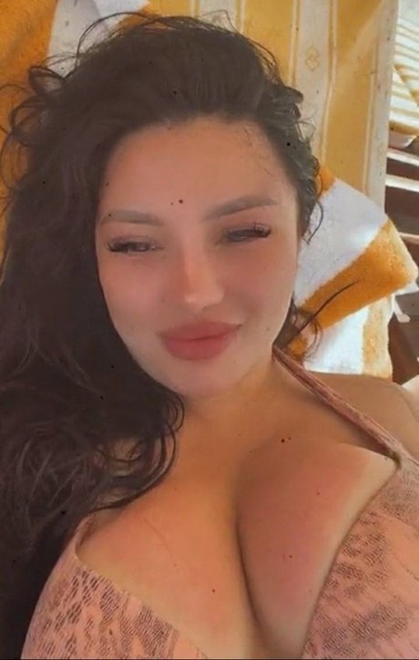 Zhansaya Dakarimova ポルノスター 写真