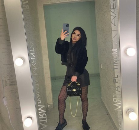 大きなプッシー唇オンリーファンズ セックス ギャラリー