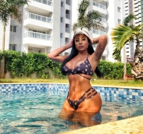 Michelle Belem かわいいスター 画像