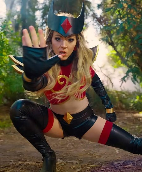 Lindsey Stirling アダルトモデル 写真