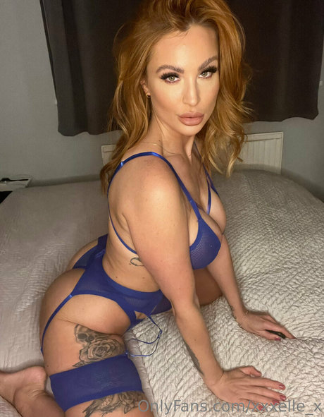 xxxelle x 無料モデル 写真