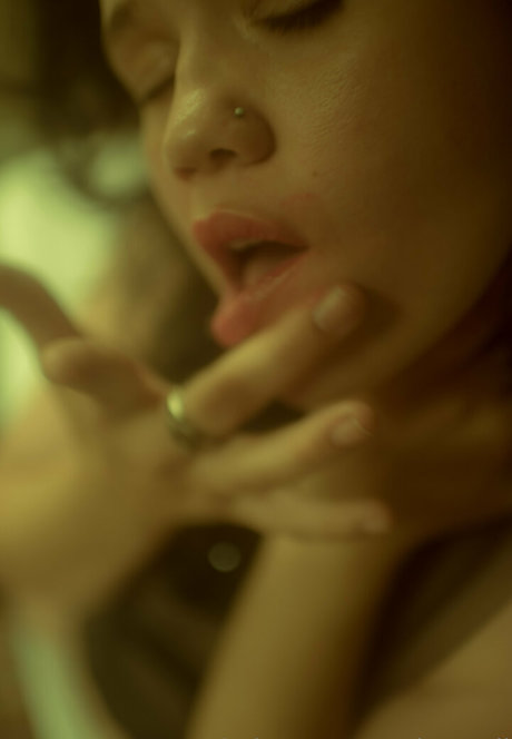 金髪オナニーオンリーファンズ ホットセクシー 写真