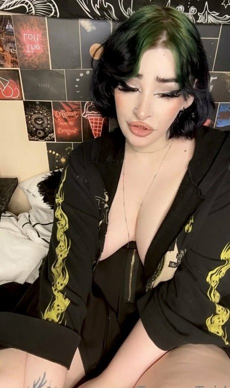 teagan tgirl 高品質モデル 画像