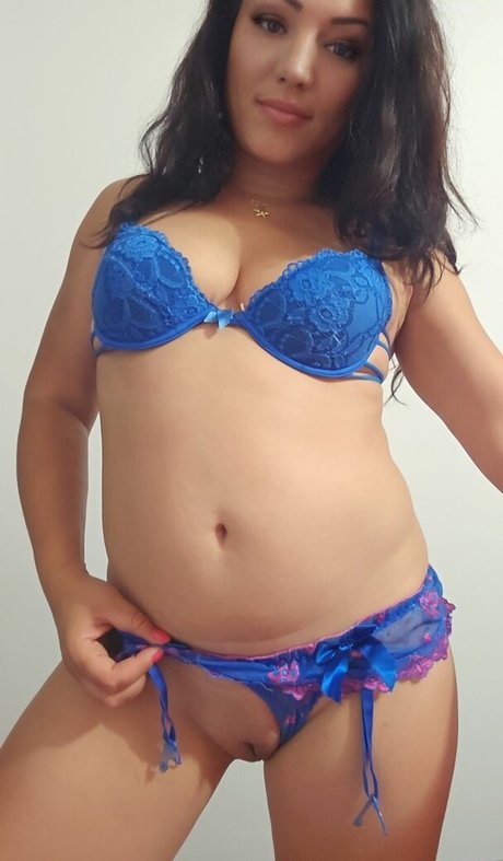 濃厚な熟女オンリーファンズ アートポルノ 画像