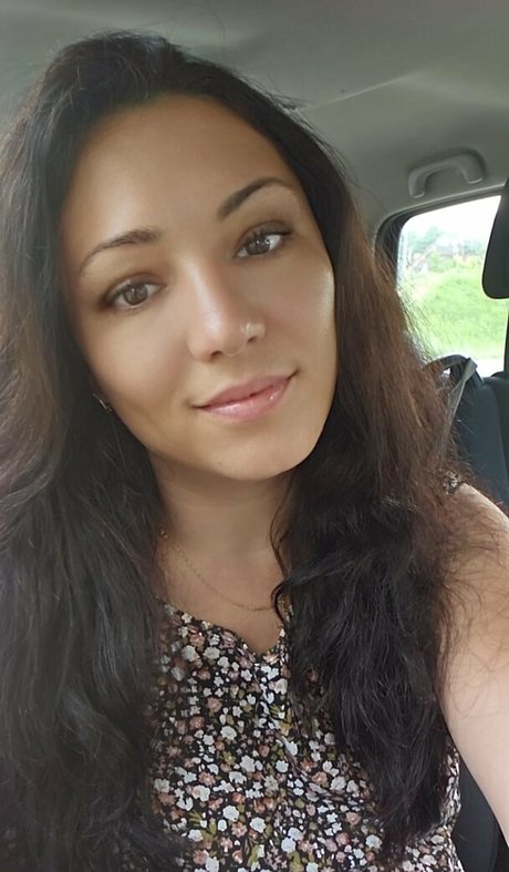 タトゥーオンリーファン ポルノグラフィック 画像