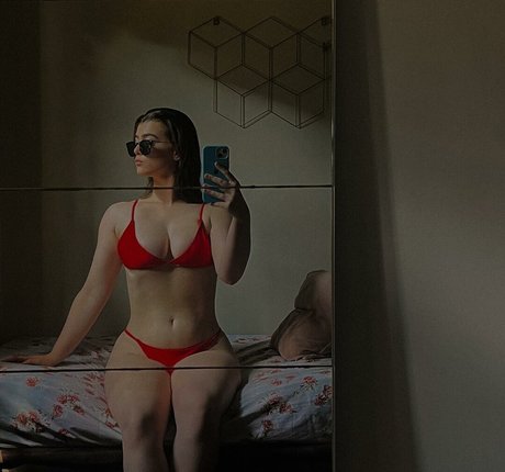 ティックトックスター オンリーファンズ セックス 画像