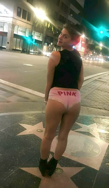 Ariana Basseri ホットなモデル アーカイブ