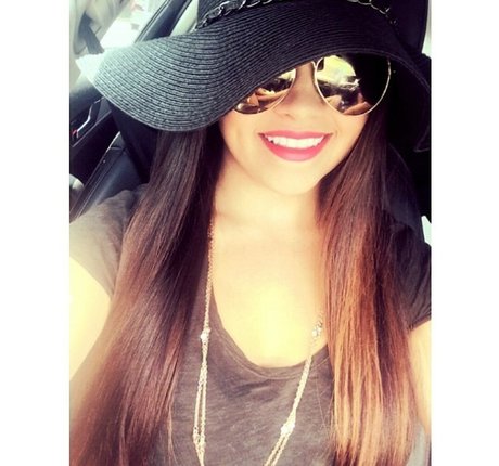 巨大ディルドオンリーファンズ 無料エロ 写真