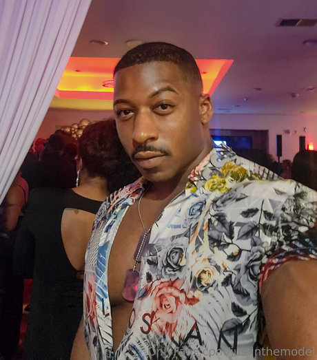 大きなお尻の黒人オンリーファンズ ベスト ギャラリー