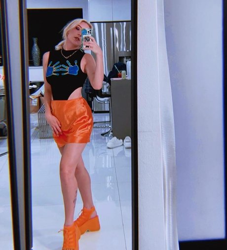 Courtney Miller 美しいポルノスター 写真