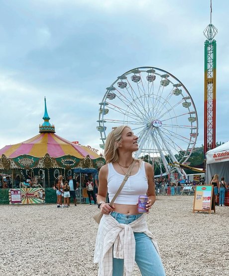 Courtney Miller アダルトスター ギャラリー