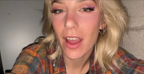 ぽっちゃりブルネットオンリーファンズ 無料エロ 写真