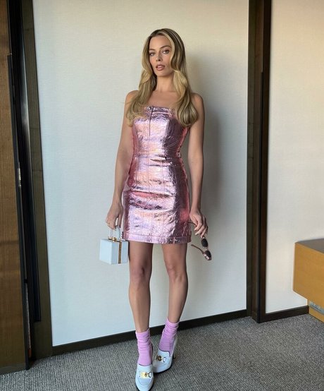 陸軍の熟女オンリーファンズ セクシー ギャラリー