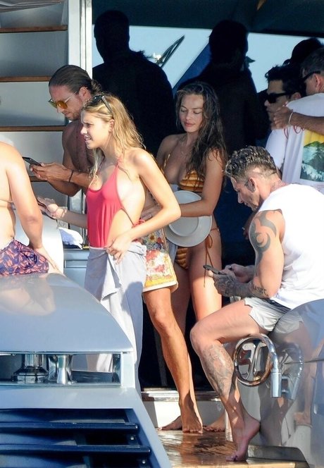 弁護士オンリーファンズ 無料xxx 画像