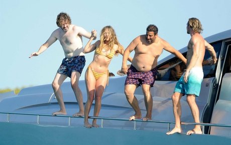 オンリーファンズを崇拝する ホットセクシー 写真