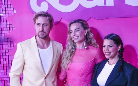 Margot Robbie セクシーなポルノスター 写真