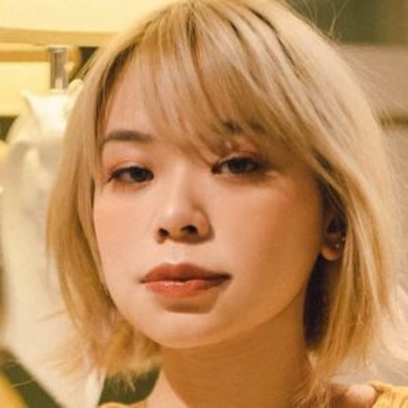 曲線美のランジェリーオンリーファンズ 無料アダルト 写真