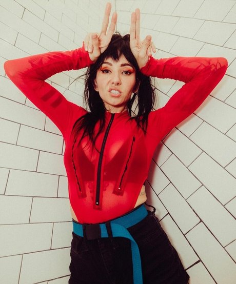 アメリカのオンリーファンズ セクシーヌード 写真